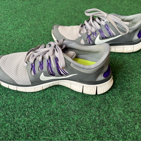 Nike - Picture 2 of 5